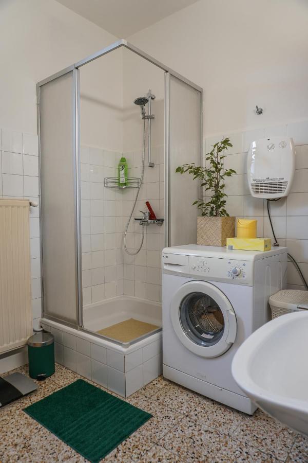 Vorstadt-Appartement Haus Monika Aussere Ragnitz ภายนอก รูปภาพ